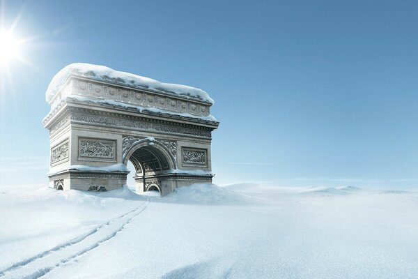 Hermoso arco bajo el sol de invierno