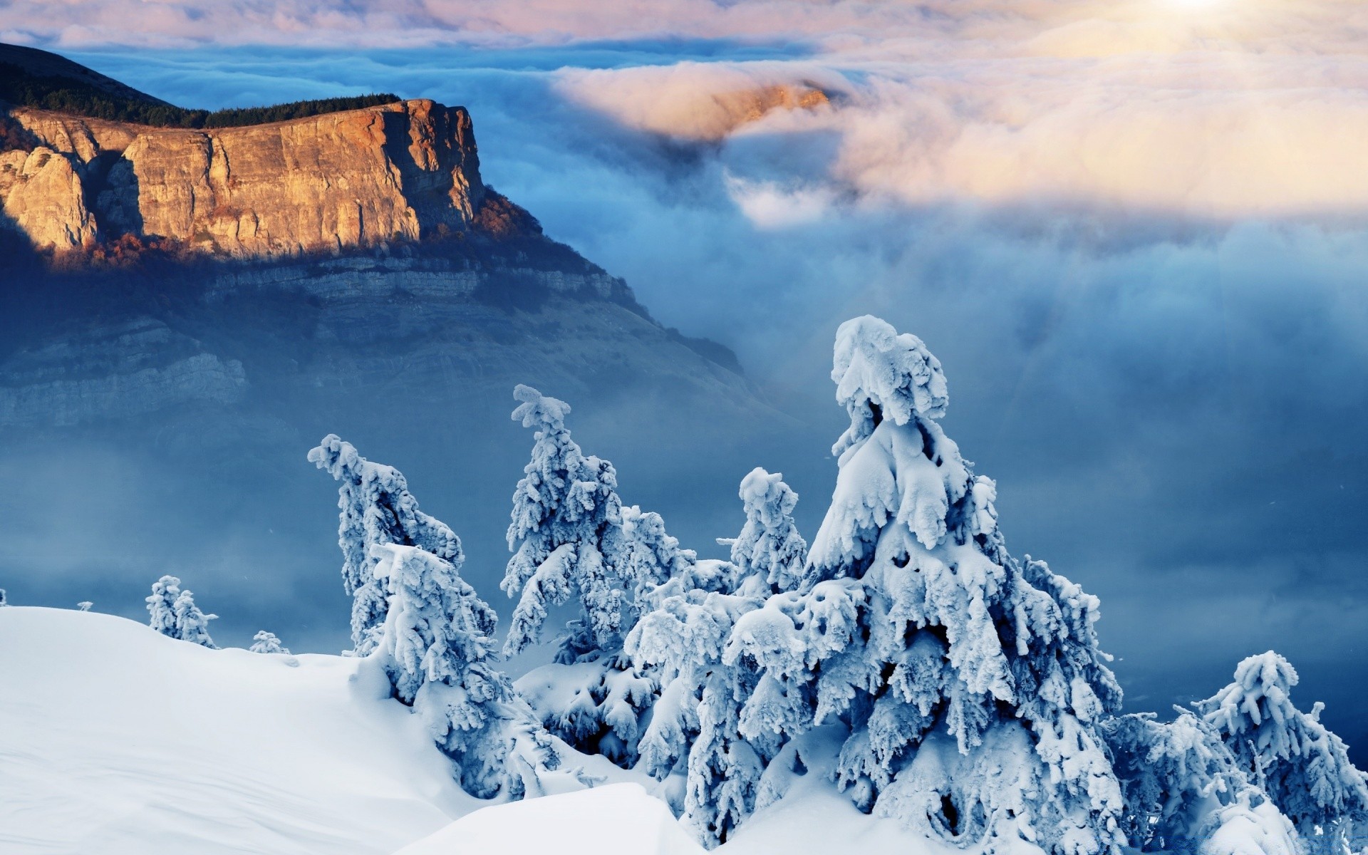 hiver neige montagnes glace froid paysage scénique voyage congelé ciel pic de montagne à l extérieur la nature givré haute rock gel