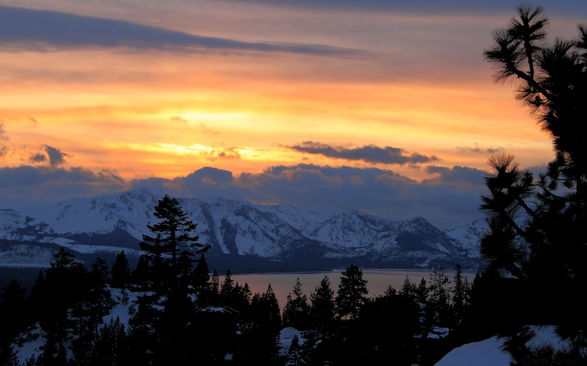 invierno puesta de sol amanecer nieve montaña naturaleza noche al aire libre cielo niebla paisaje sol buen tiempo árbol crepúsculo viajes luz de fondo