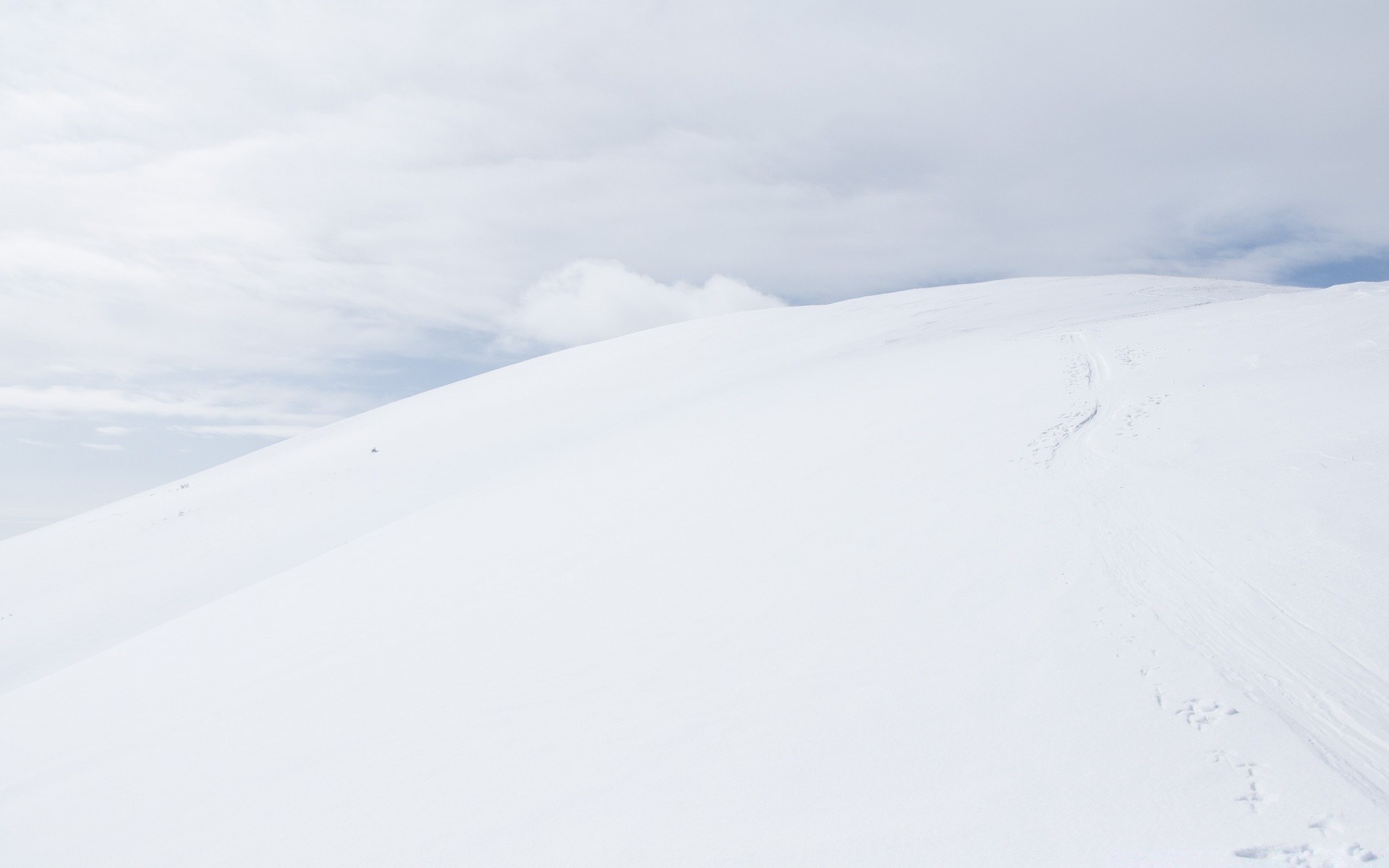 冬季 雪 景观 冷 冰 天空 山 自然 天气 日光 户外 风景 好天气 霜 旅游 轨道 冻结 雾 山