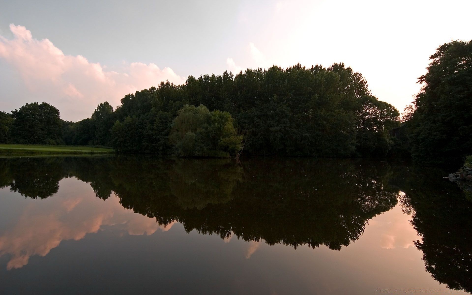 lago acqua riflessione paesaggio albero fiume natura alba all aperto piscina specchio scenico parco cielo estate luce del giorno