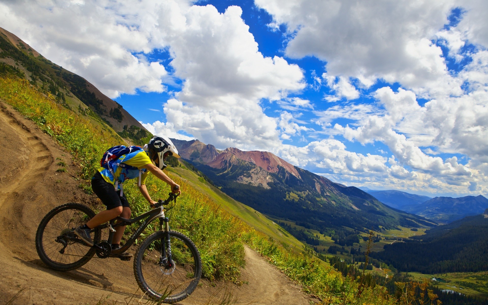 ciclismo aventura montanhas viajar ao ar livre férias férias luz do dia