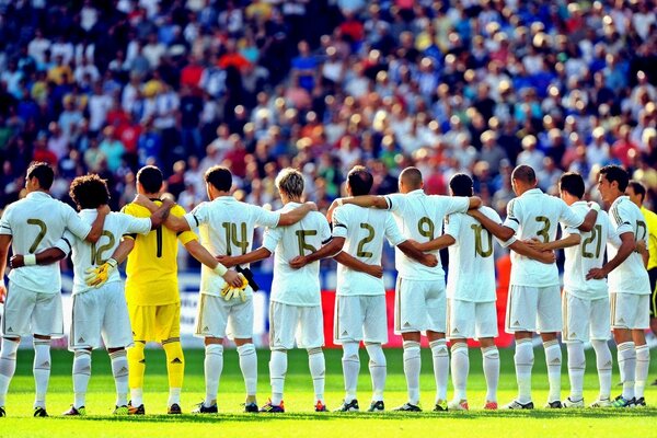 Football team before the game