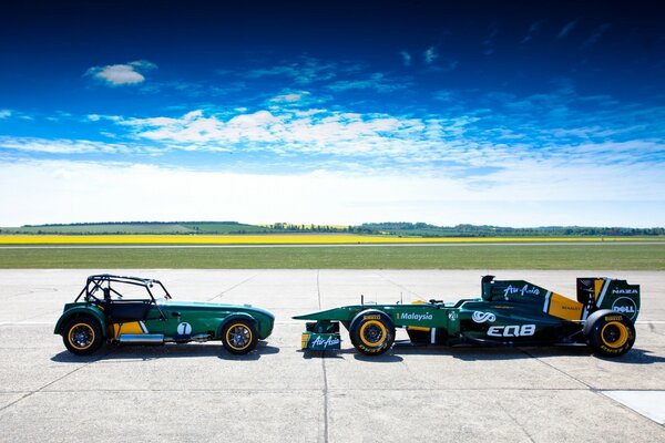 Wyścigowe piękne samochody Formuły 1