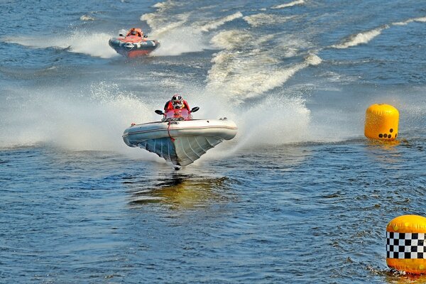 Sports nautiques et loisirs en même temps