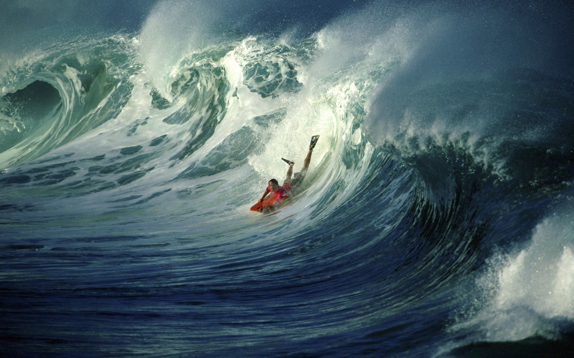 surfen surfen aktion bewegung wasser welle spritzen ozean schwellen sturm meer spray erholung energie