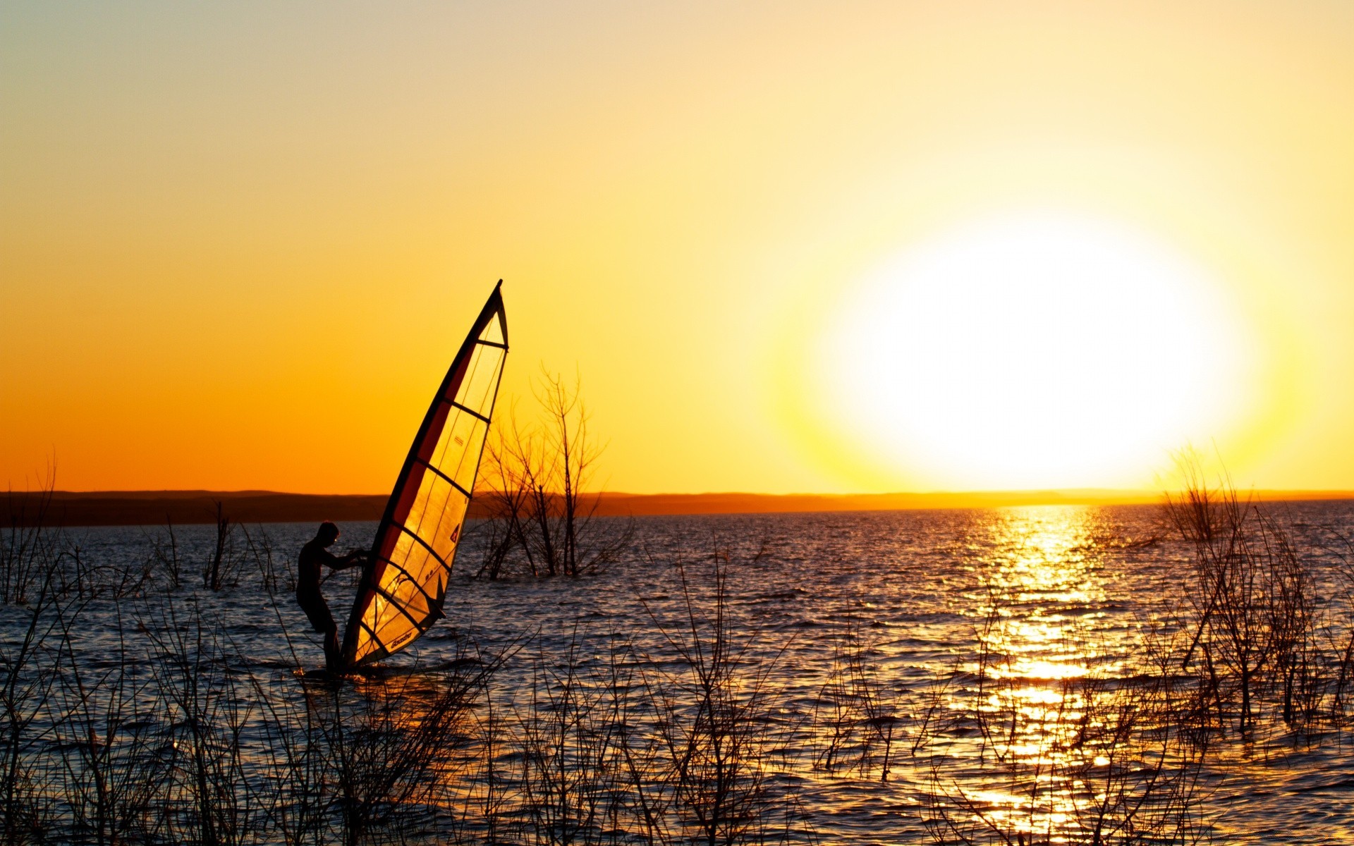 surf coucher de soleil eau mer océan bateau aube soleil plage soirée paysage lac ciel réflexion voilier navire crépuscule bateau mer paysage lumière