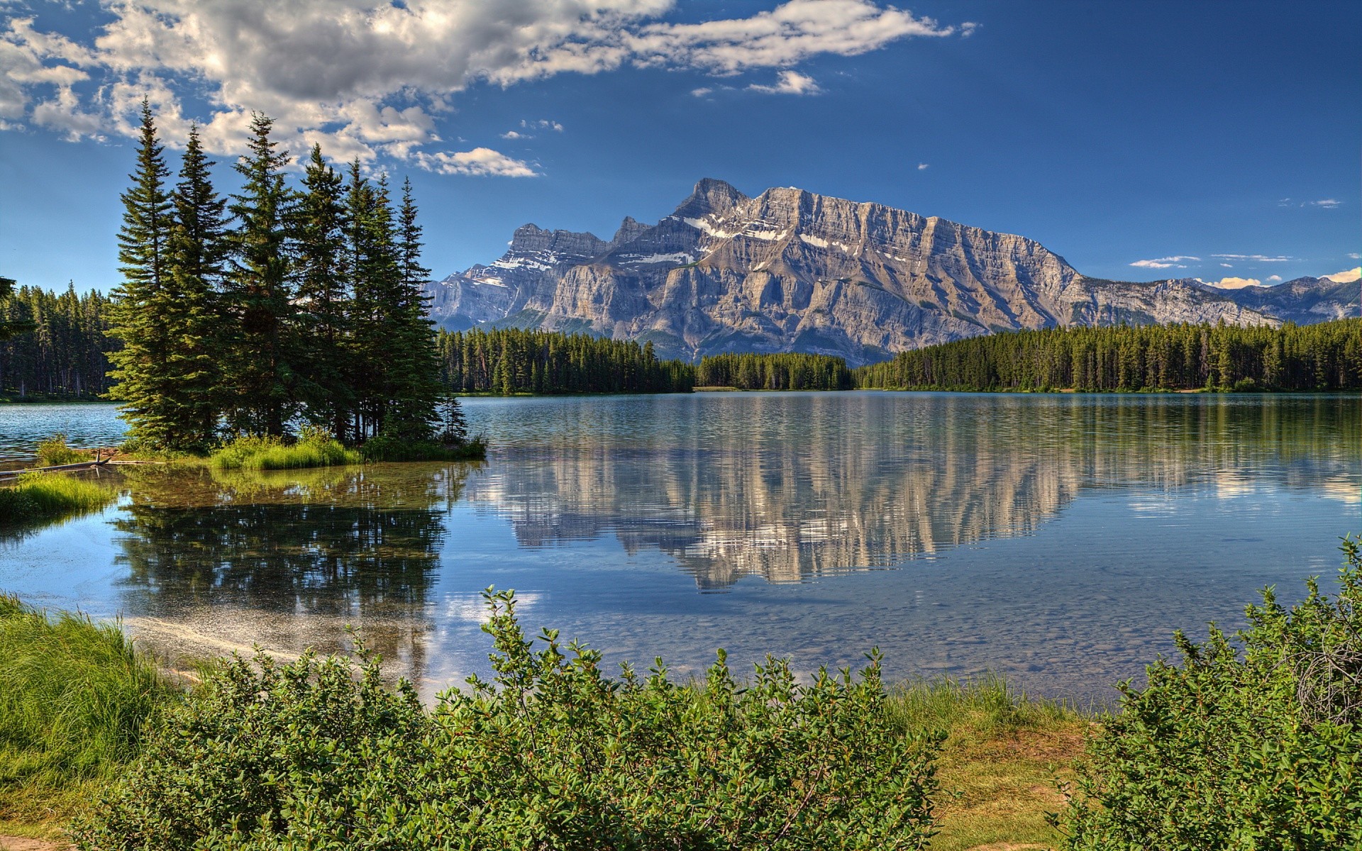 america lake water reflection landscape scenic outdoors river nature wood mountain travel evergreen sky daylight conifer tree