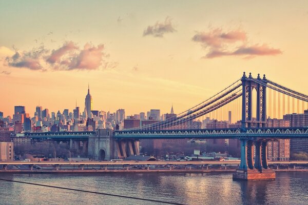 Brücke über den Fluss in Amerika