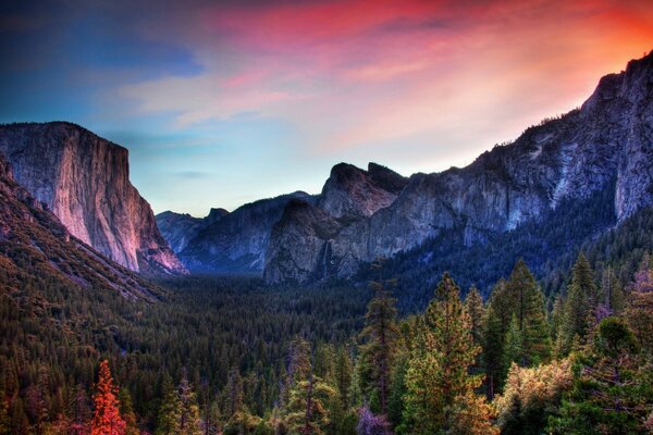 Sunset image among mountains and rivers