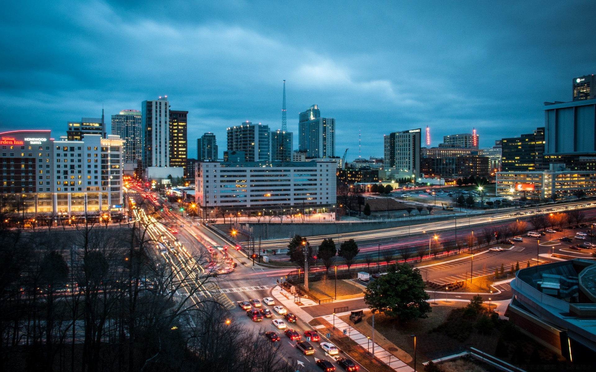 amérique ville centre-ville gratte-ciel ville trafic crépuscule skyline maison voyage architecture urbain soir pont autoroute système de transport bureau route cordes moderne affaires