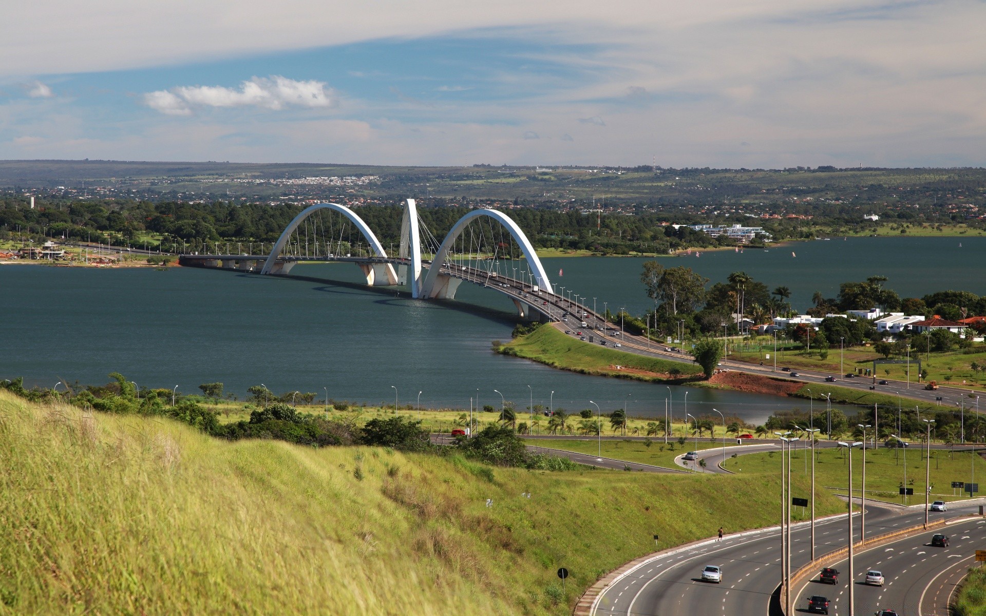 américa água viagens ponte rio arquitetura céu sistema de transporte cidade ao ar livre paisagem carro estrada tráfego verão espetáculo urbano casa