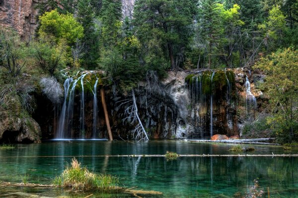 There are many beautiful rivers in America