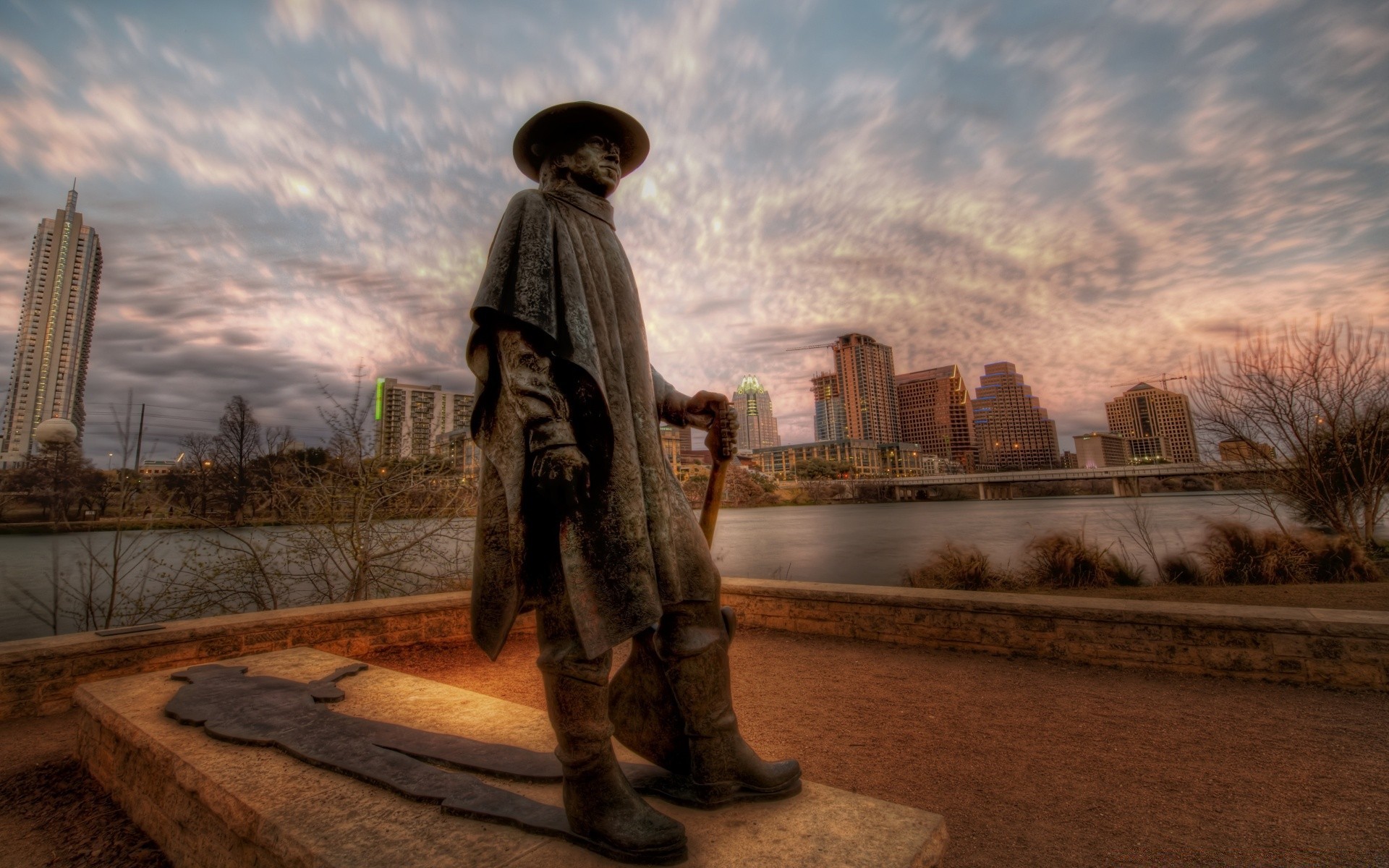 américa adulto solteiro pessoa viajar religião escultura estátua cidade ao ar livre árvore pôr do sol