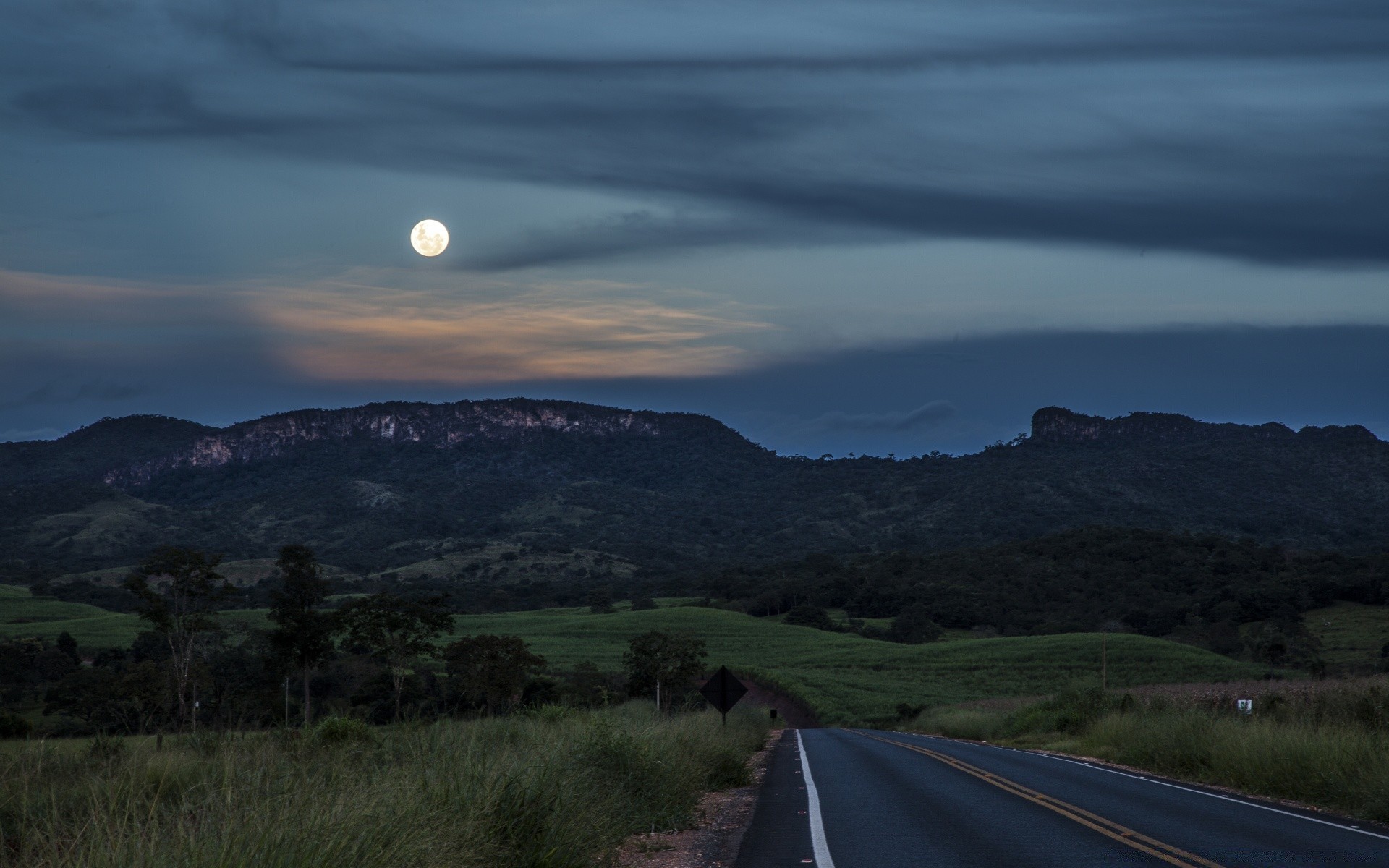 amerika landschaft reisen straße himmel berge im freien natur sonnenuntergang baum tageslicht landschaft hügel autobahn gras dämmerung bebautes land