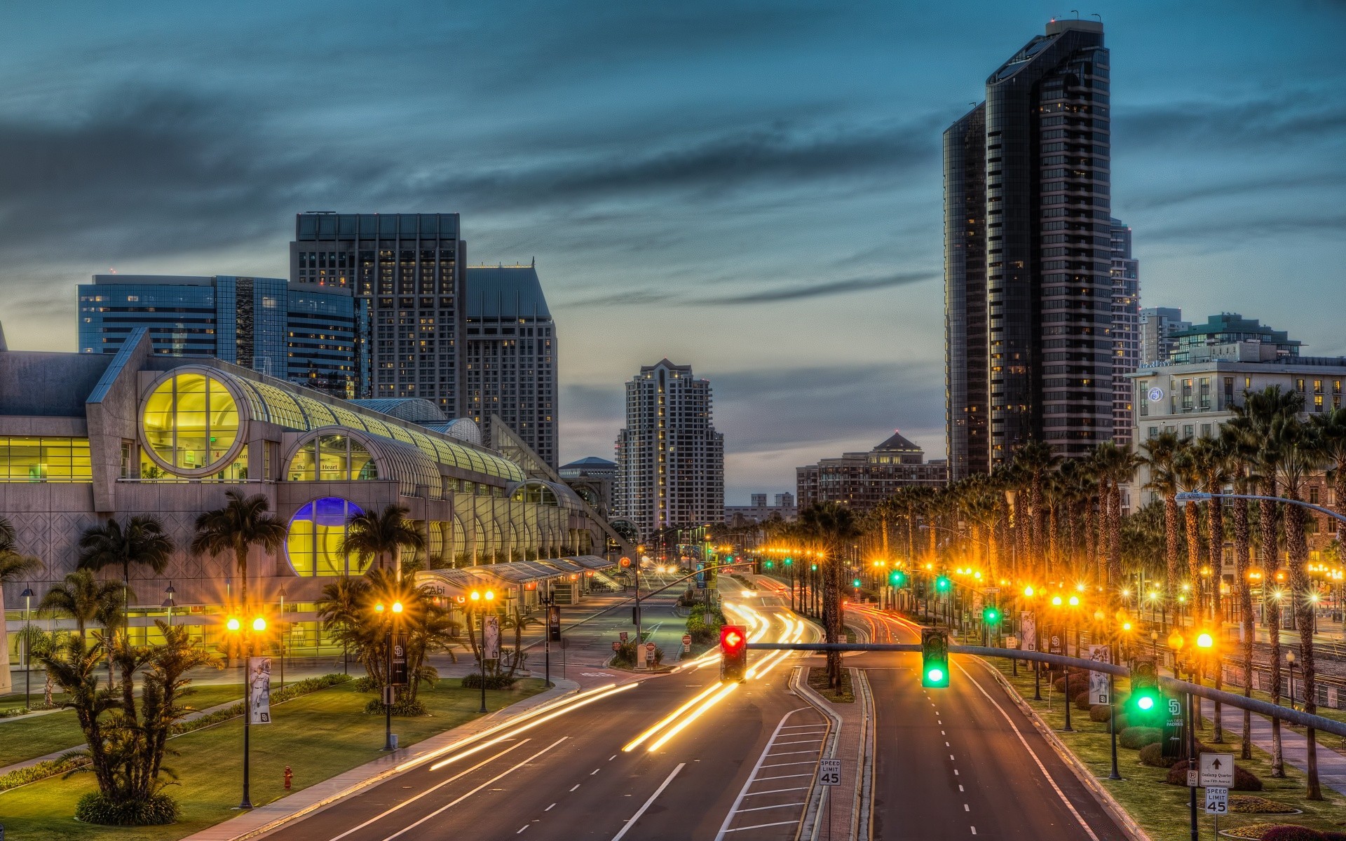 amerika stadtzentrum verkehr stadt dämmerung wolkenkratzer reisen städtisch autobahn stadt straße architektur straße haus himmel skyline schnell abend hintergrundbeleuchtung auto unschärfe