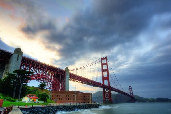 A beautiful bridge over a river in America