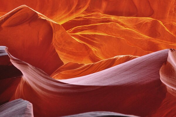 Montagne rosse di sabbia del deserto