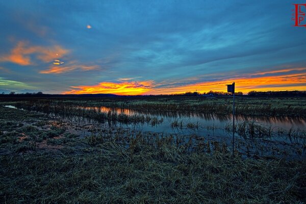 Gelbgrün blau Sonnenuntergang