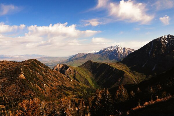 Paisaje de las montañas nevadas de América