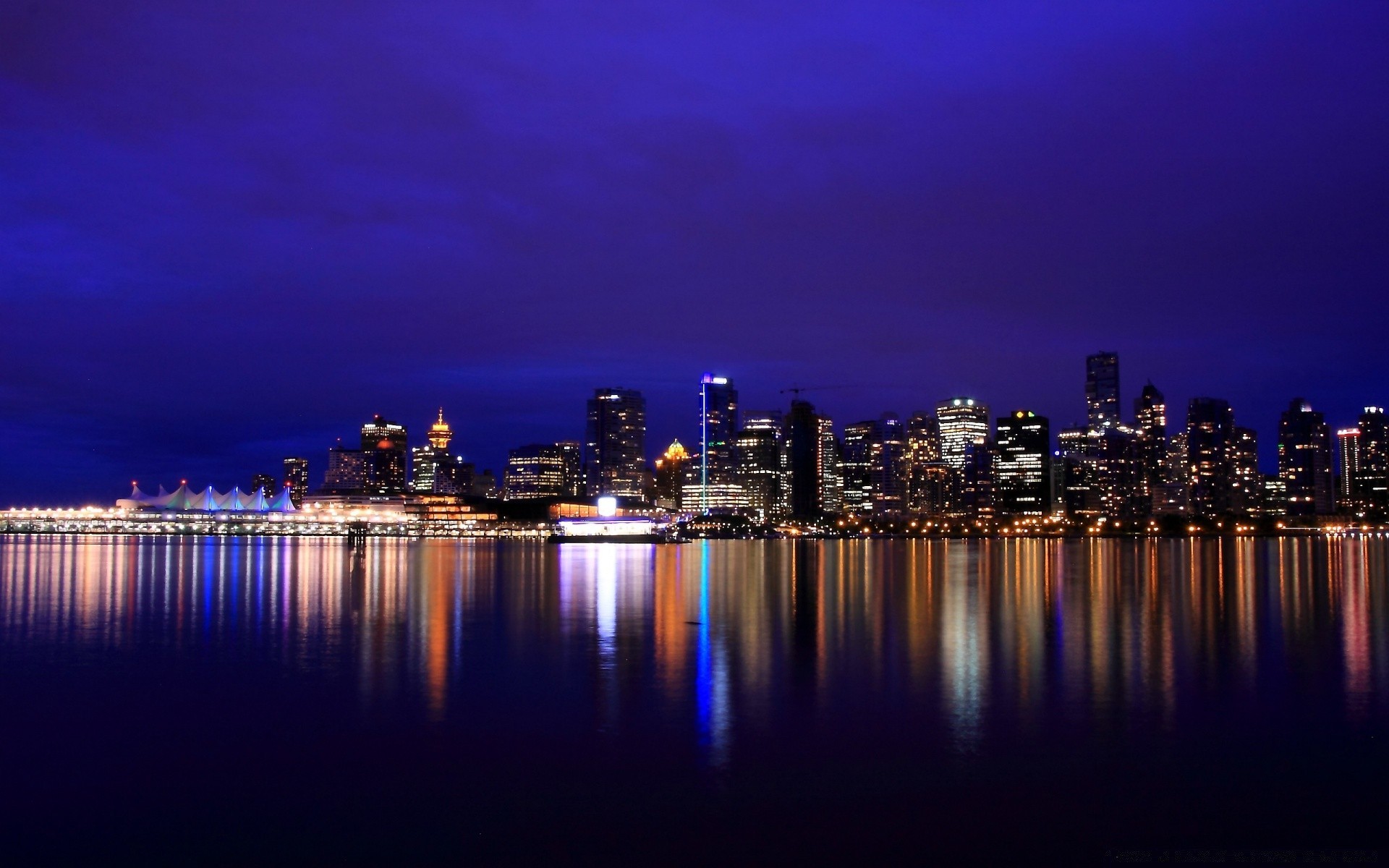 america città acqua città skyline riflessione crepuscolo tramonto sera centro architettura cielo porto fiume grattacielo viaggi urbano molo casa lungomare