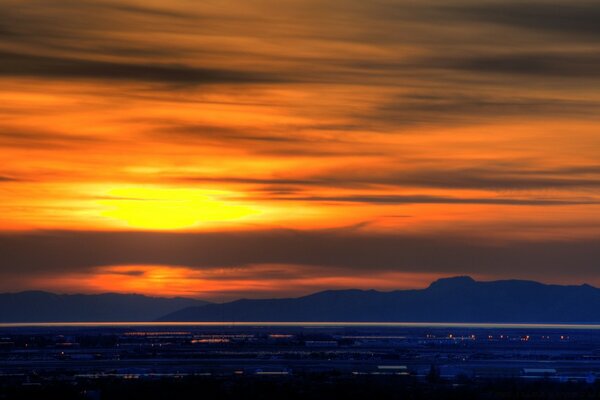 Impresionante puesta de sol foto como