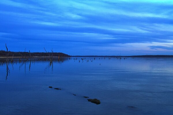 Das Reservoir von Amerika. Sonnenuntergang am Wasser