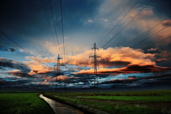 Elektrische Stützen im Feld