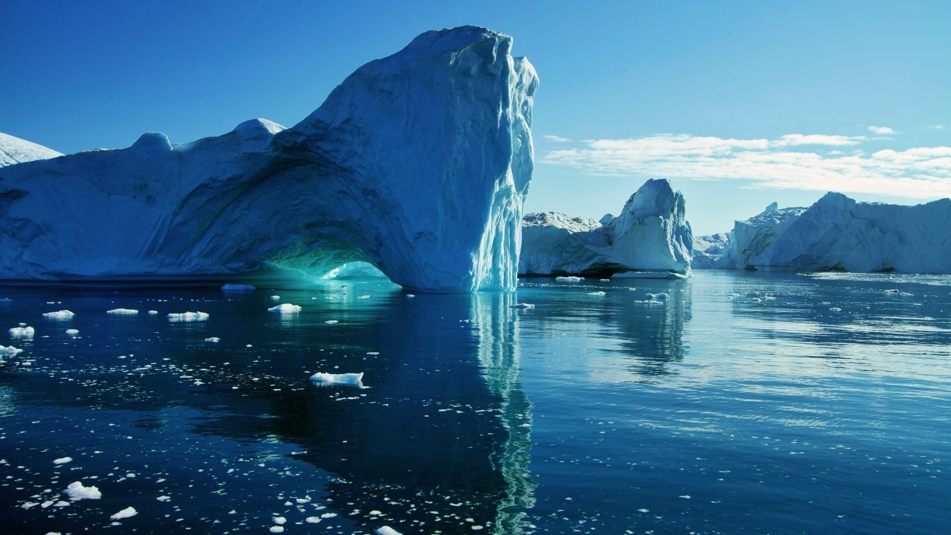 antarctica water iceberg ice sea travel snow frosty nature ocean landscape outdoors melting sky glacier winter seashore mountain reflection swimming