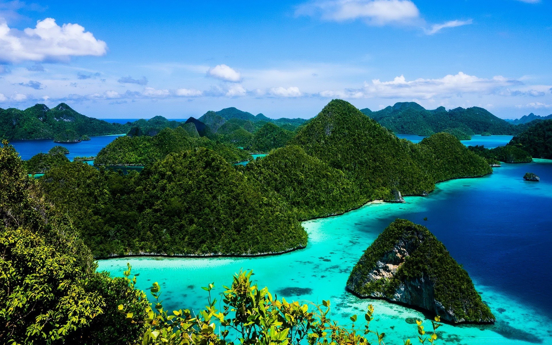 亚洲 水域 旅游 岛屿 景观 海洋 海 风景 热带 户外 海湾 日光 景观 自然 海洋 树木 海滩 泻湖