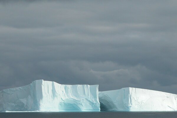 Smooth slice of white ice