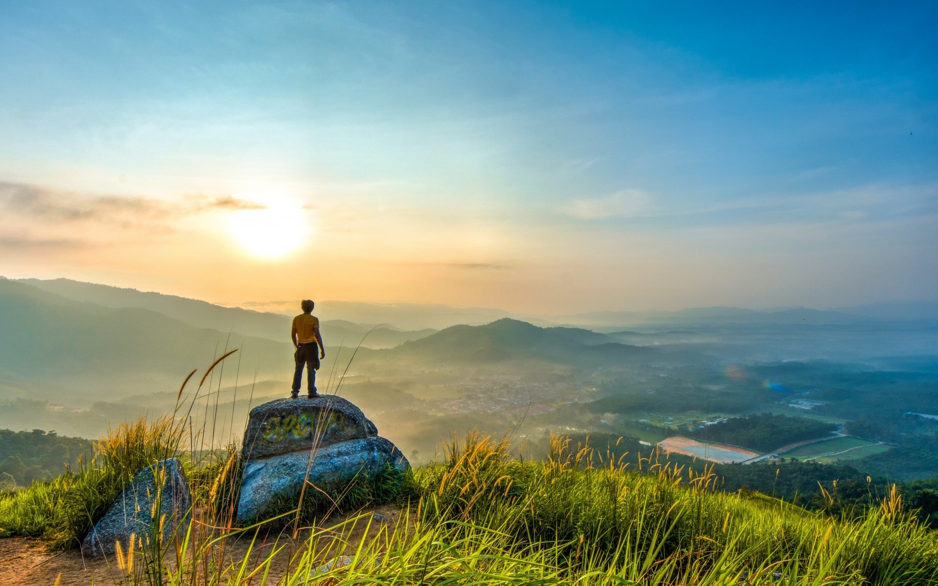 asien sonnenuntergang himmel landschaft natur gras im freien reisen dämmerung sommer wolke sonne gutes wetter abend dämmerung feld berge