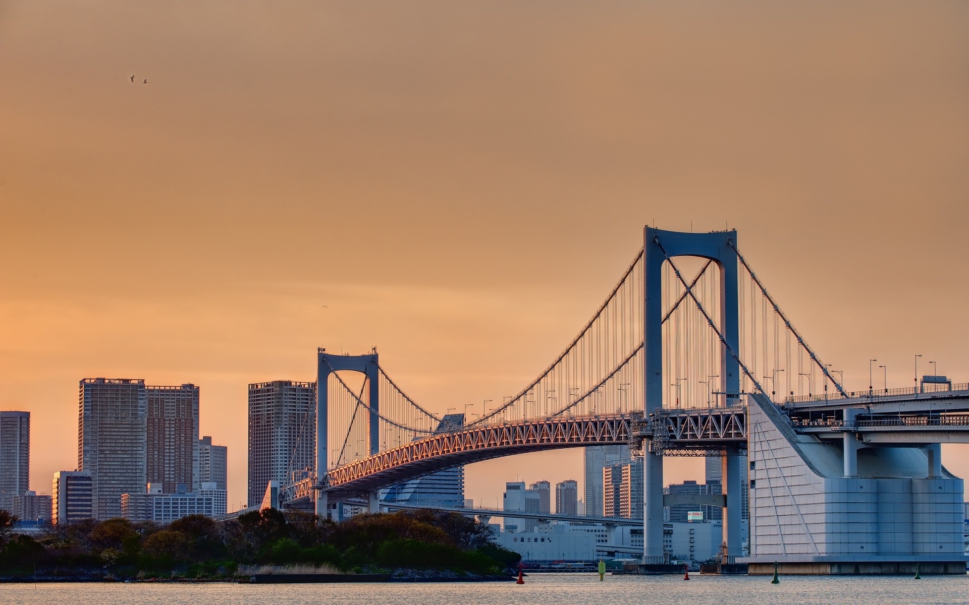 ásia ponte arquitetura cidade rio água ponte suspensa viagens céu pôr do sol casa sistema de transporte centro da cidade skyline crepúsculo cidade urbano noite conexão moderno