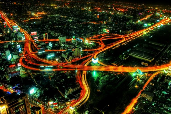 Inusual bifurcación de caminos en la ciudad