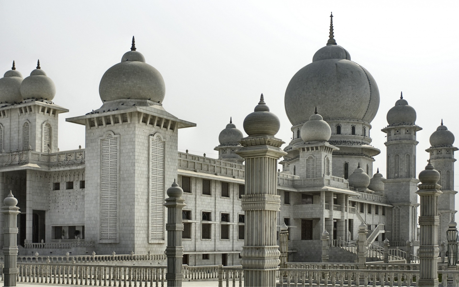 asia architecture dome religion building travel minaret city tourism temple tower sky old landmark ancient monument culture outdoors