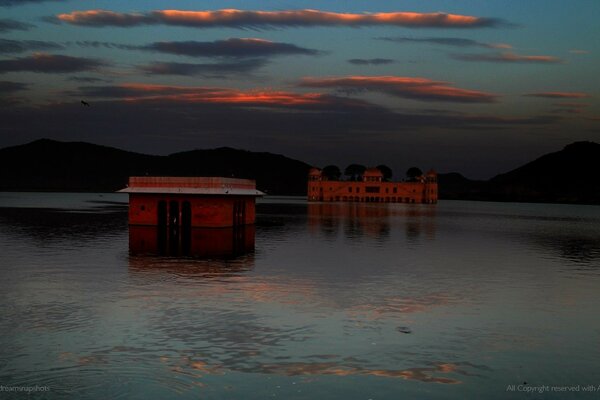 Sonnenaufgang in Asien in der Natur