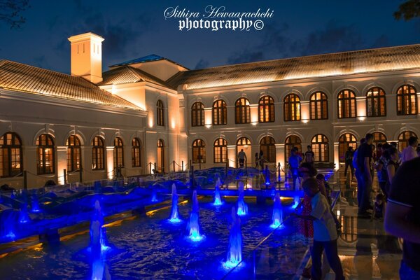 In the evening, shining fountains on a guided tour