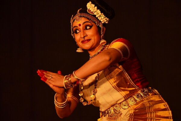 Danza nacional India hermosa mujer