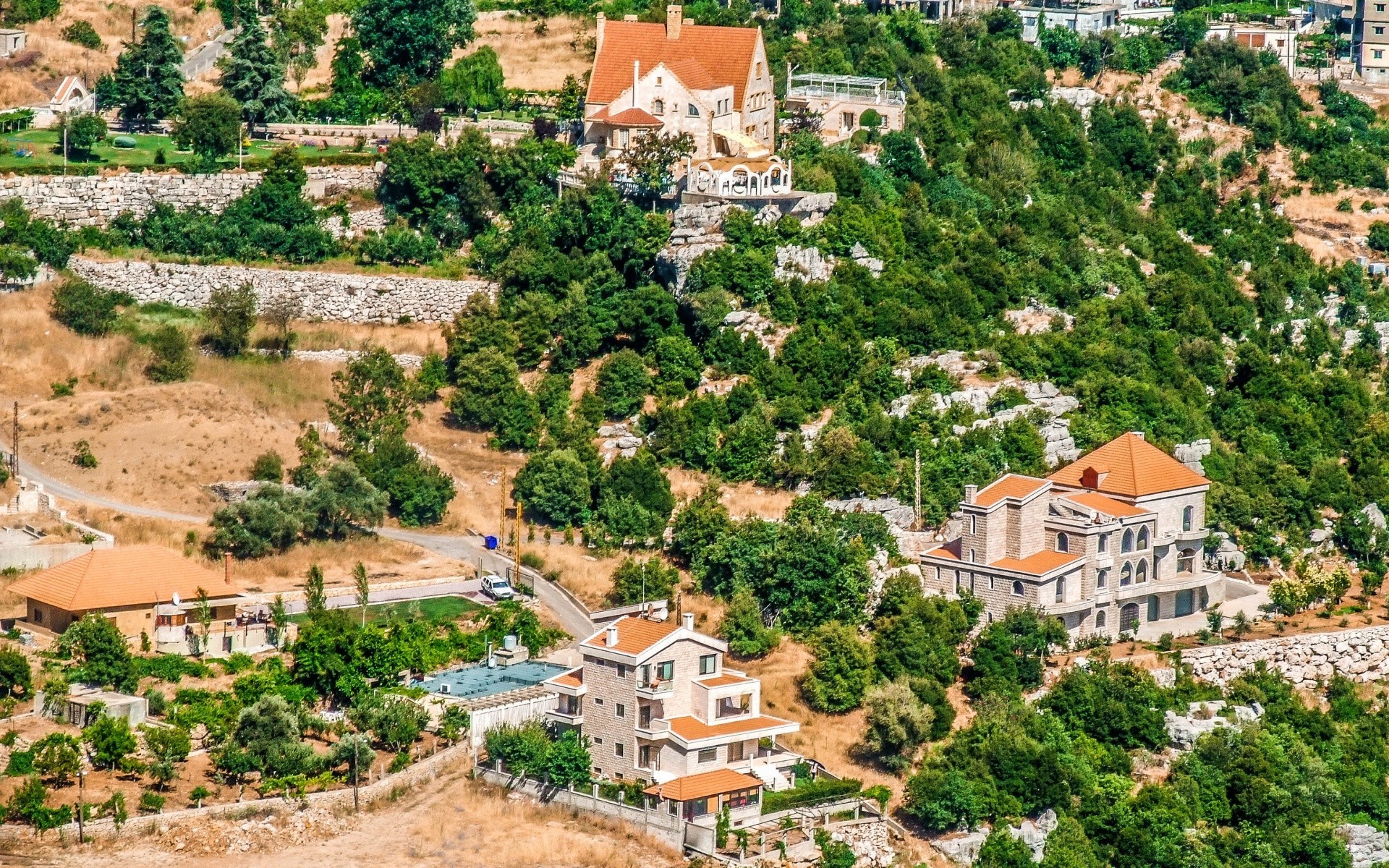 azja architektura dom miasto podróże wzgórze miasto dom drzewo panoramiczny turystyka na zewnątrz morze spektakl lato krajobraz stary dachy kościół miasto natura