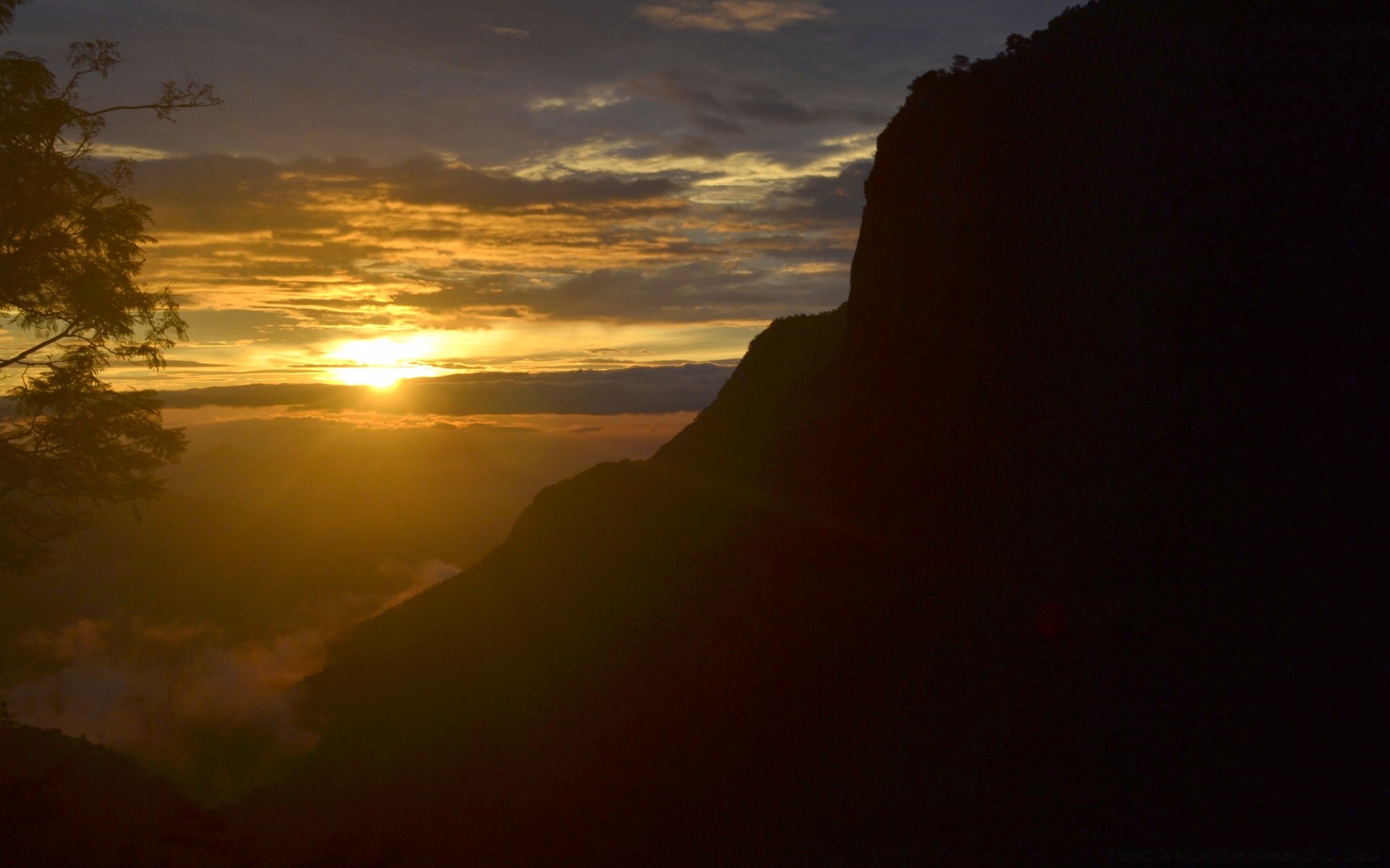 ásia pôr do sol amanhecer paisagem sol noite céu crepúsculo montanhas natureza névoa luz ao ar livre viagens água retroiluminado