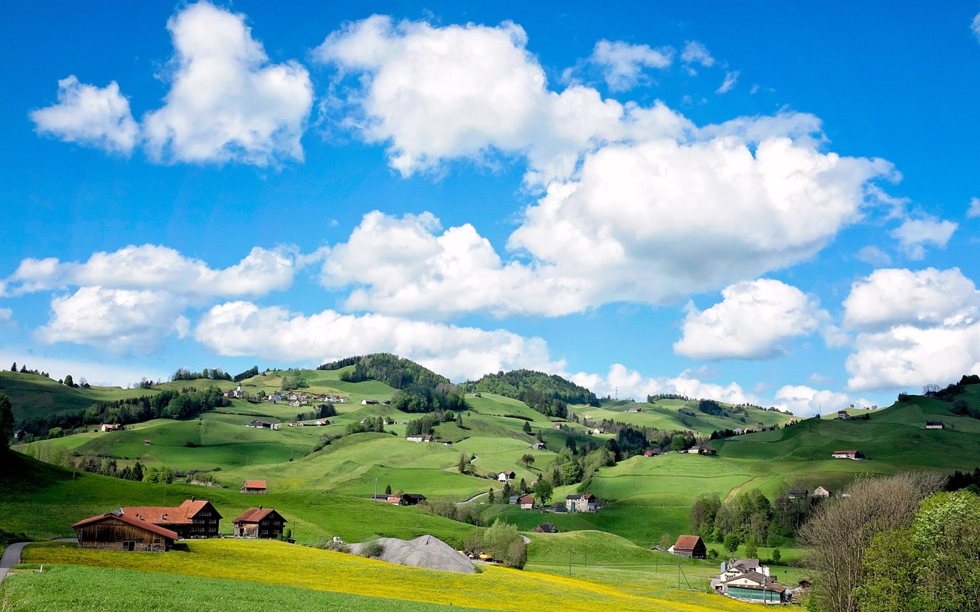 europa paisagem ao ar livre céu rural natureza grama campo viagens agricultura verão colina árvore feno pasto campo luz do dia terra cultivada fazenda cênica