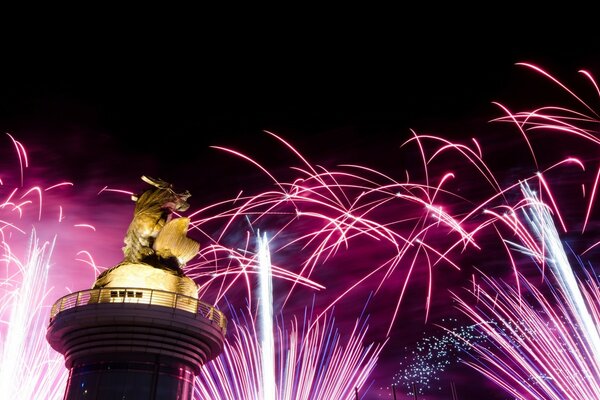 A participação no Festival permite ver fogos de artifício