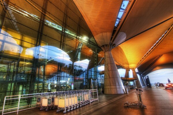 Parcours en Asie, aéroport, archétype