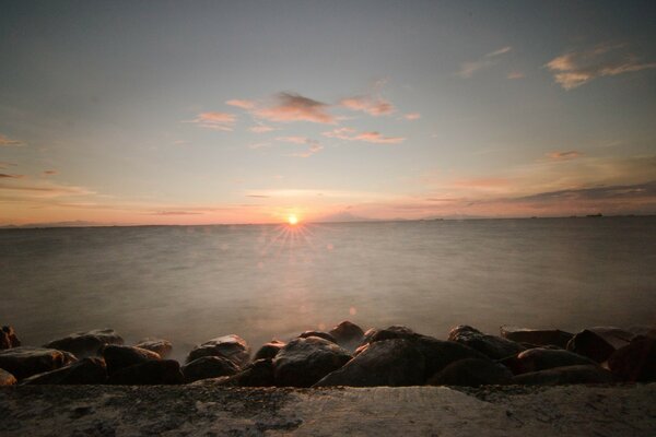 Alba con vista sul mare