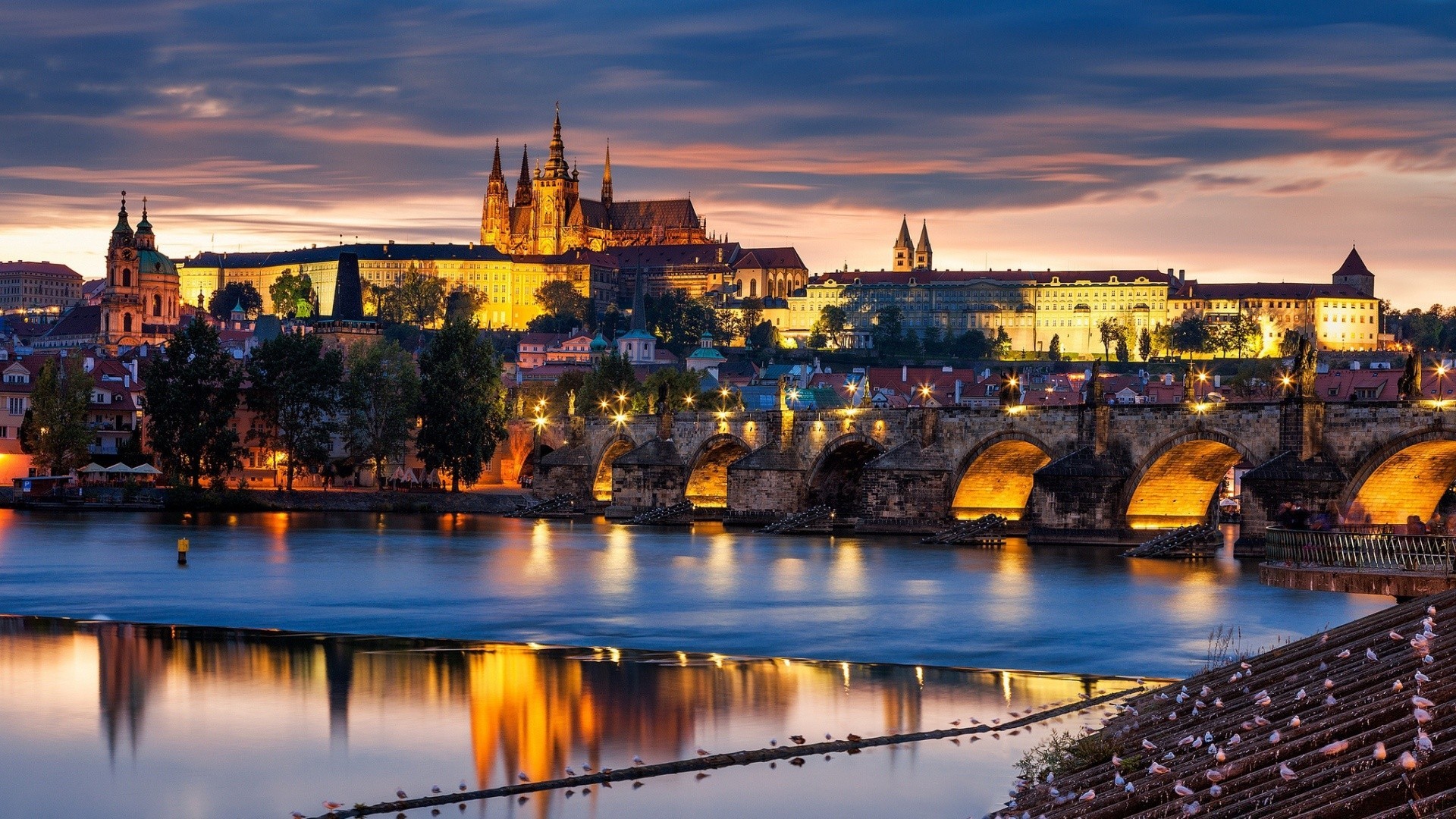 europa fluss wasser brücke stadt architektur dämmerung reisen abend reflexion kirche stadt kathedrale haus hintergrundbeleuchtung sonnenuntergang städtisch stadt himmel tourismus