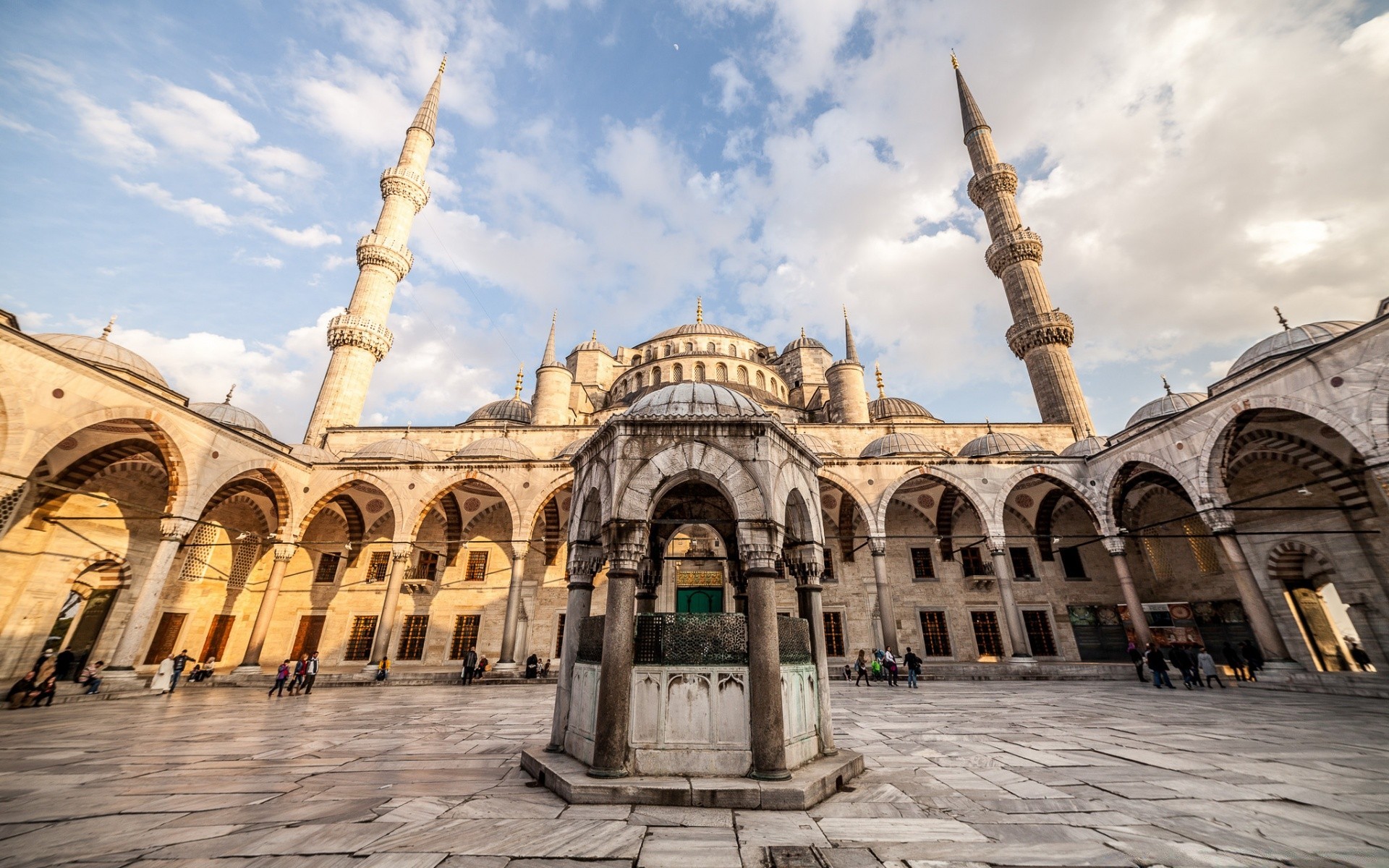 europa arquitetura religião minarete viagens casa turismo cidade monumento antigo cultura céu velho religioso exterior cúpula torre atração famoso