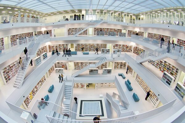 Biblioteca moderna en blanco