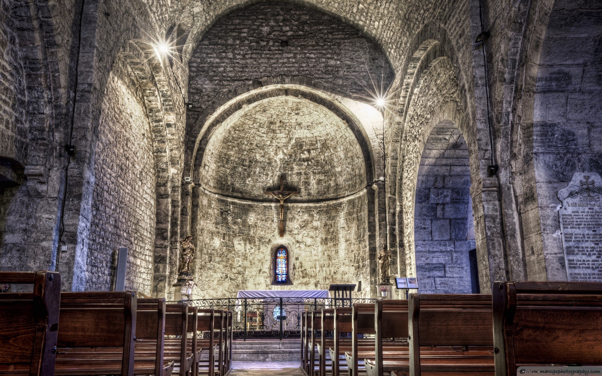 europa iglesia arquitectura religión antiguo gótico catedral banco arco viajes casa religioso punto de referencia interior piedra monasterio interior antiguo abby