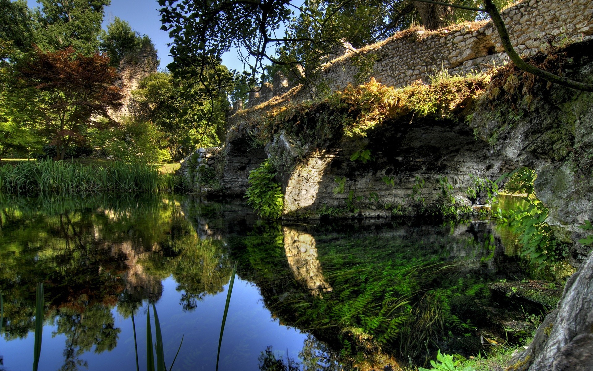 europa acqua natura di legno albero di viaggio foglia paesaggio fiume all aperto estate parco di pietra riflessione piscina roccia flusso flora erba cielo