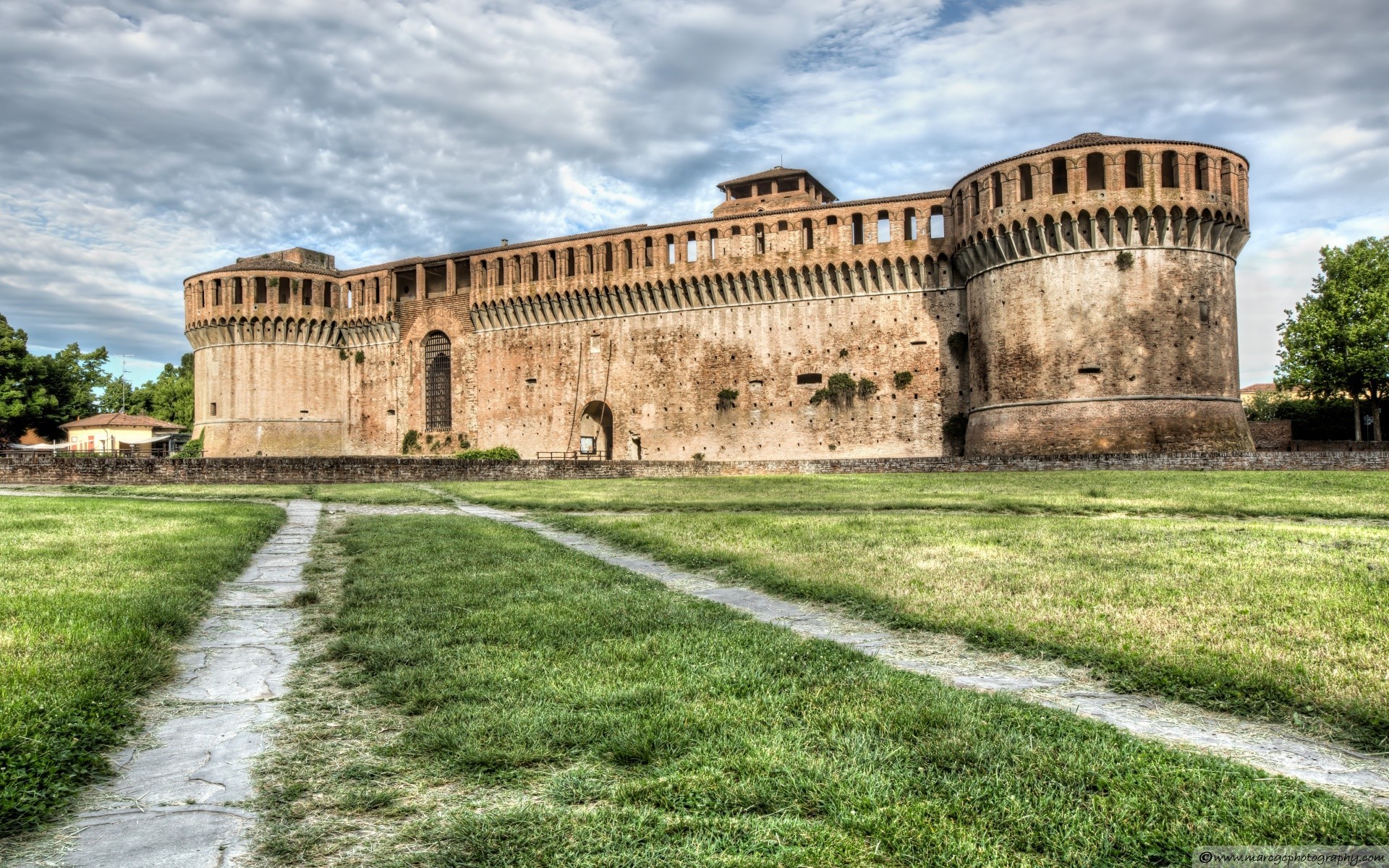 europe architecture old building ancient castle travel sky landmark tourism historic monument stone wall outdoors city tower gothic exterior culture